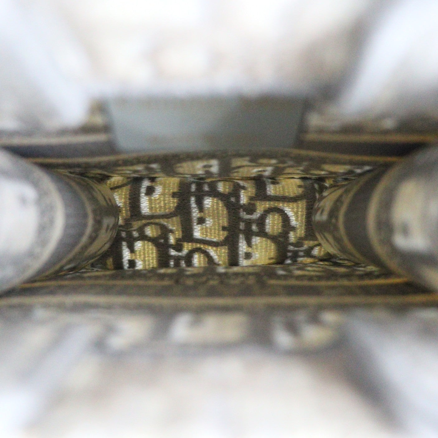 Christian Dior Mini Vertical Tote 2 way shoulder S5555CRIW