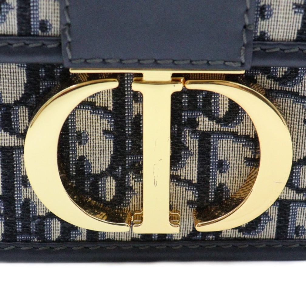 Dior 30 Montaigne Shoulder Bag M9203UTZQ