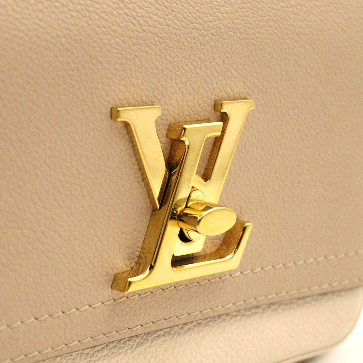 Louis Vuitton Lockme Tender Chain Shoulder M58554