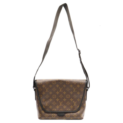 Louis Vuitton Magnetic Messenger Shoulder Bag M45557