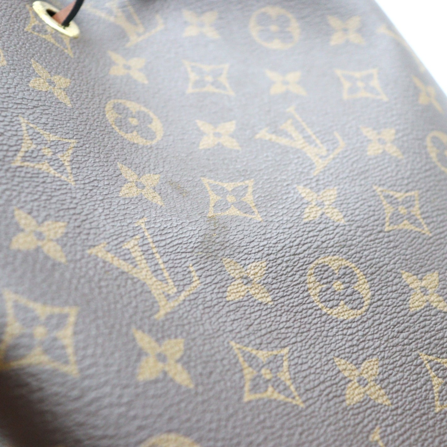 Louis Vuitton NeoNoe MM Shoulder Bag M44887