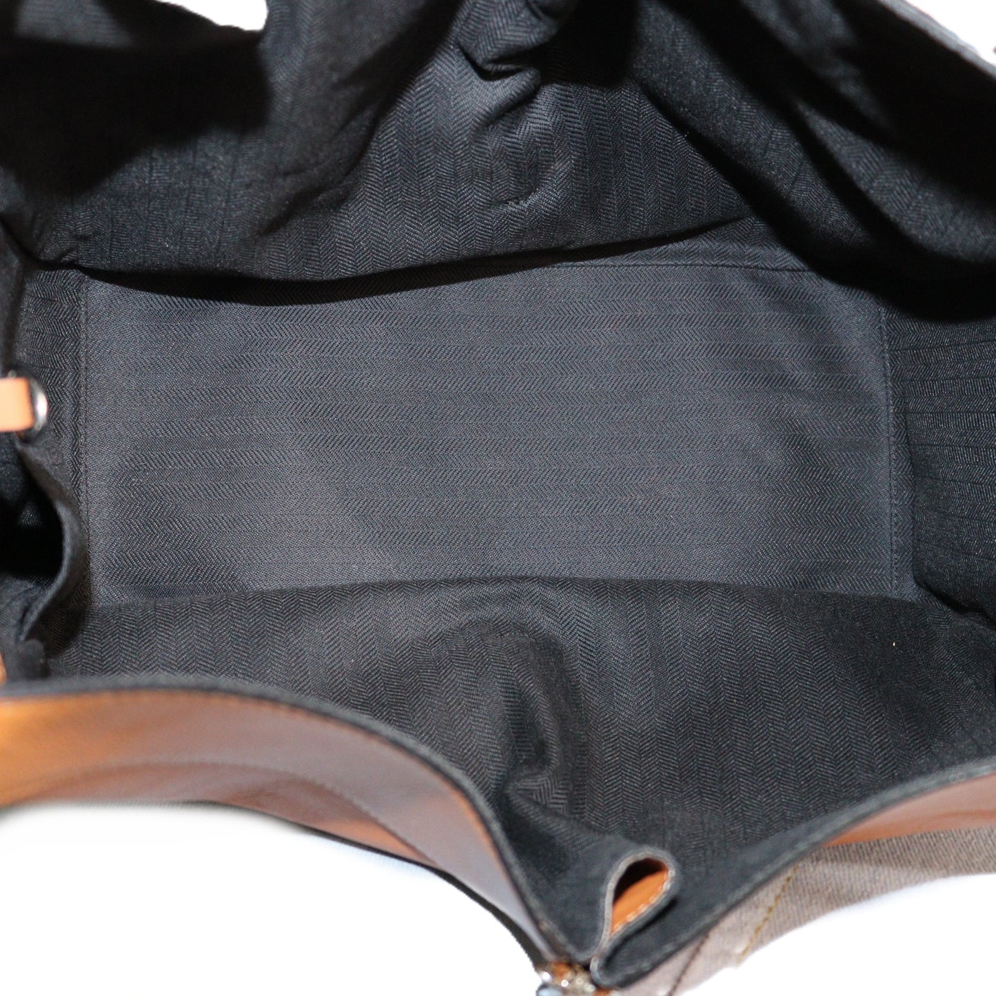 Loewe Hammock Medium Shoulder bag 387 30 T38