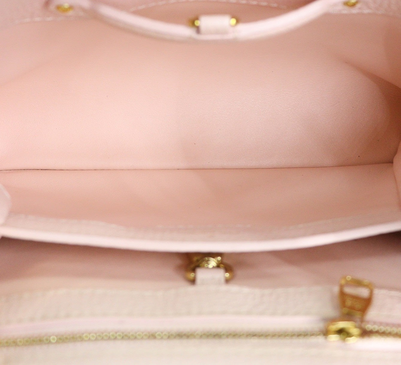 Louis Vuitton Capucines BB 2way Shoulder M21127