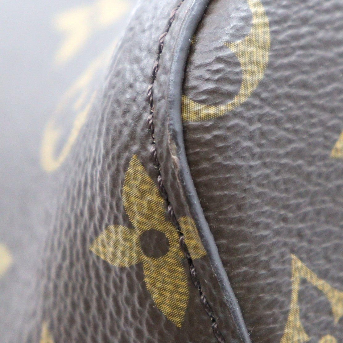 Louis Vuitton Neo Noe MM Shoulder bag M44021