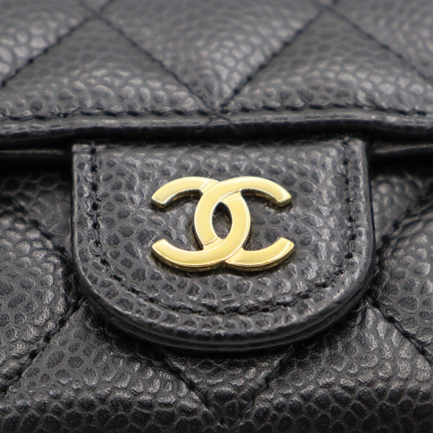 Chanel Classic Card Holder AP0214