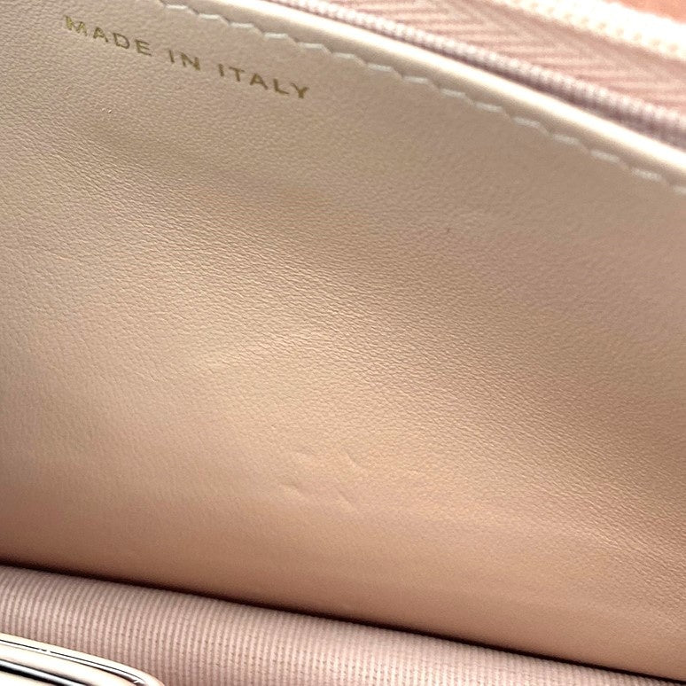 Chanel Seasonal Chain wallet AP3694