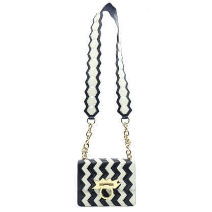 Salvatore Ferragamo Two-tone Zigzag Shoulder bag DH-21 G560