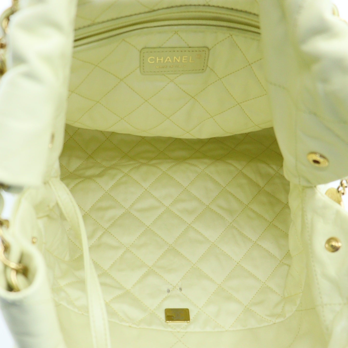 Chanel 22 Medium Chain Shoulder AS3261