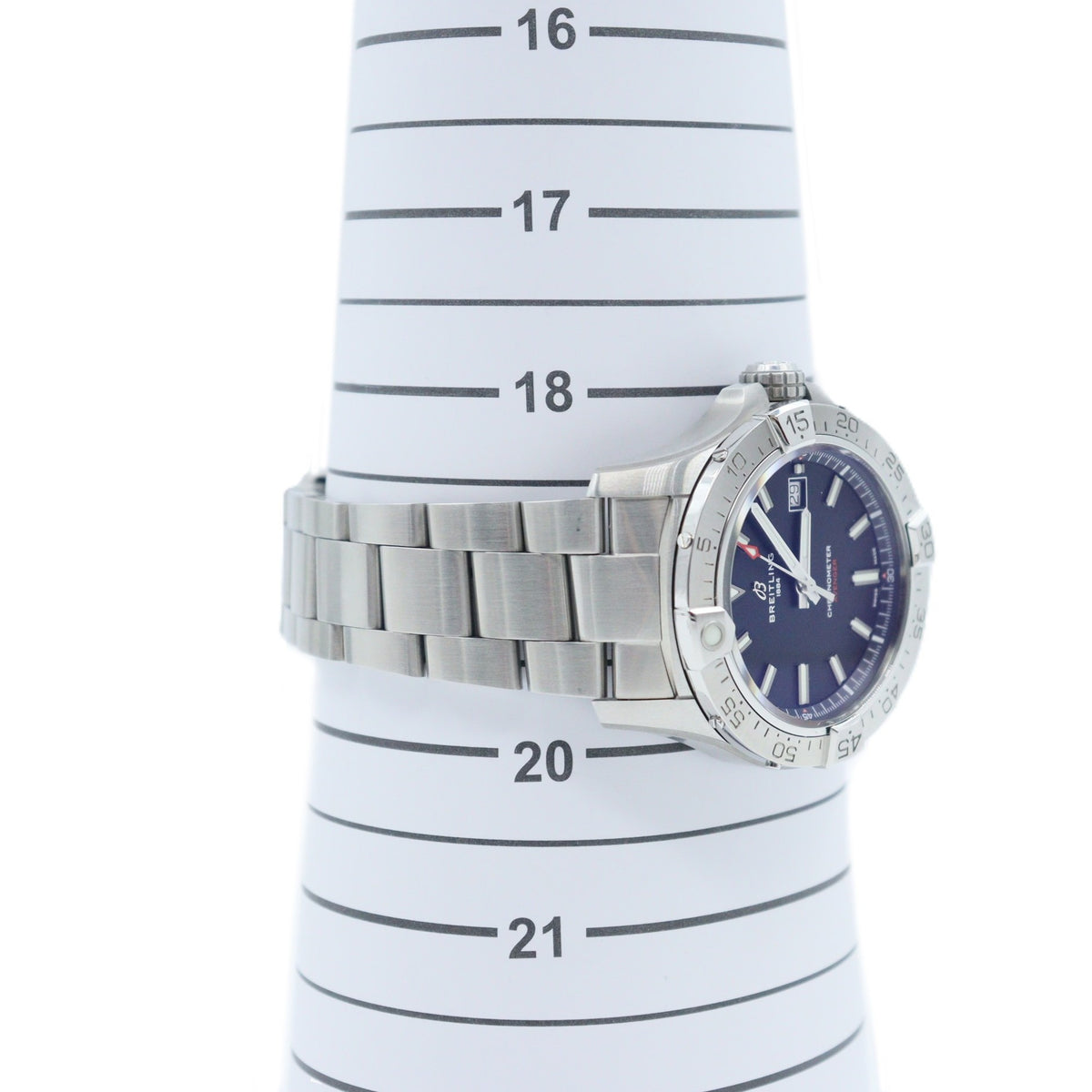 Breitling Avenger Automatic 42 Automatic A17328