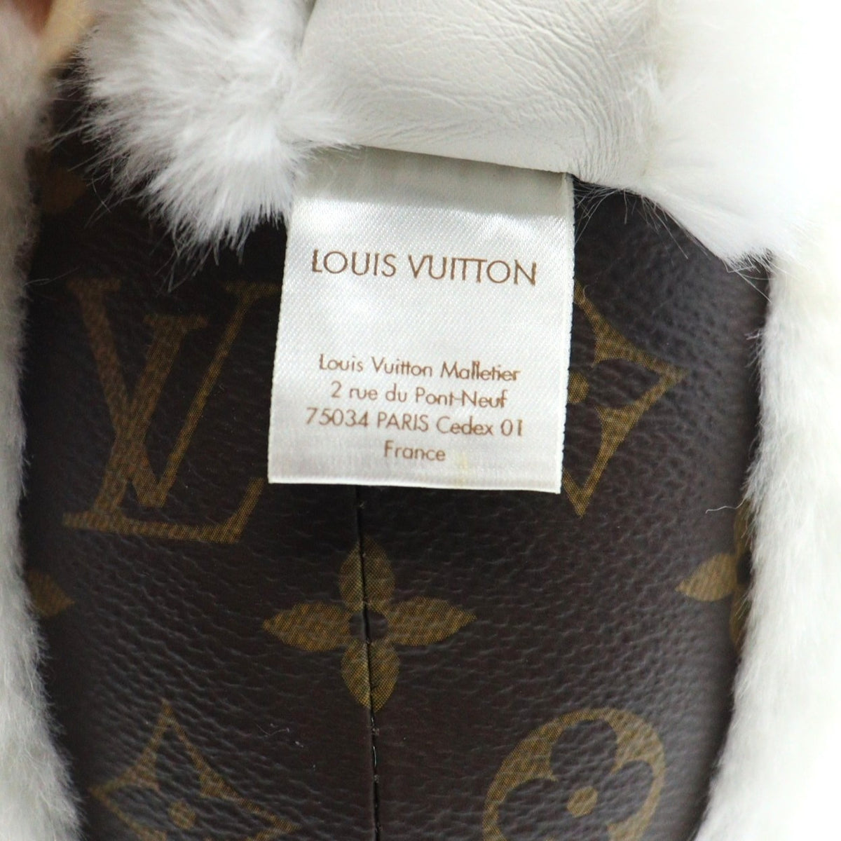 Louis Vuitton Doudou Pingouin Ernest Leather Plushie GI0432