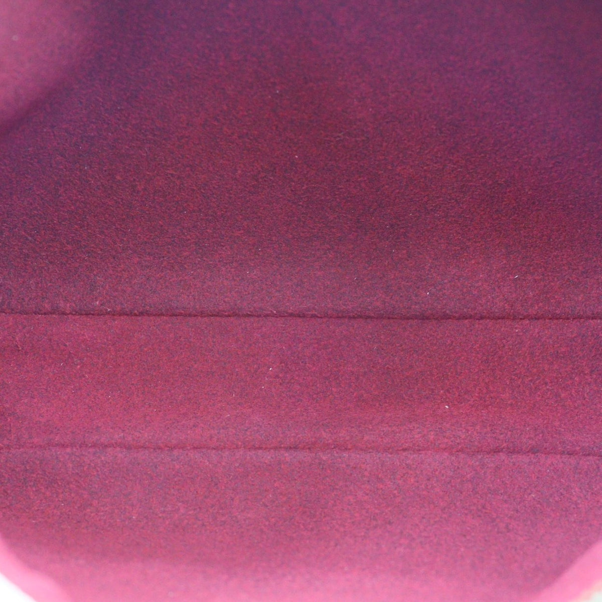 Louis Vuitton Pochette Accessories Handbag M92649