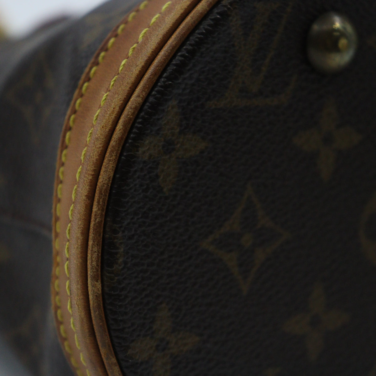 Louis Vuitton Petit Bucket Shoulder Bag M42238