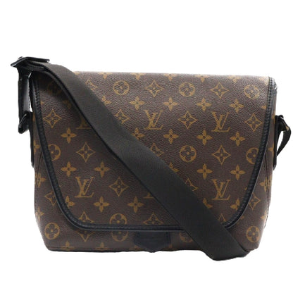 Louis Vuitton Magnetic Messenger Shoulder Bag M45557