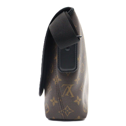 Louis Vuitton Magnetic Messenger Shoulder Bag M45557