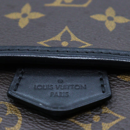Louis Vuitton Magnetic Messenger Shoulder Bag M45557