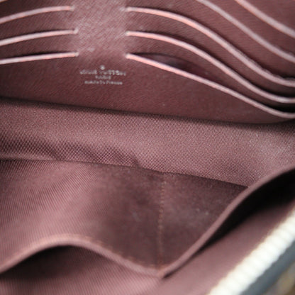 Louis Vuitton Kasai Clutch M42838